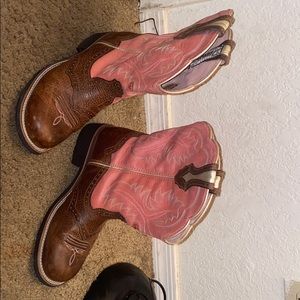 Ariat cowgirl boots